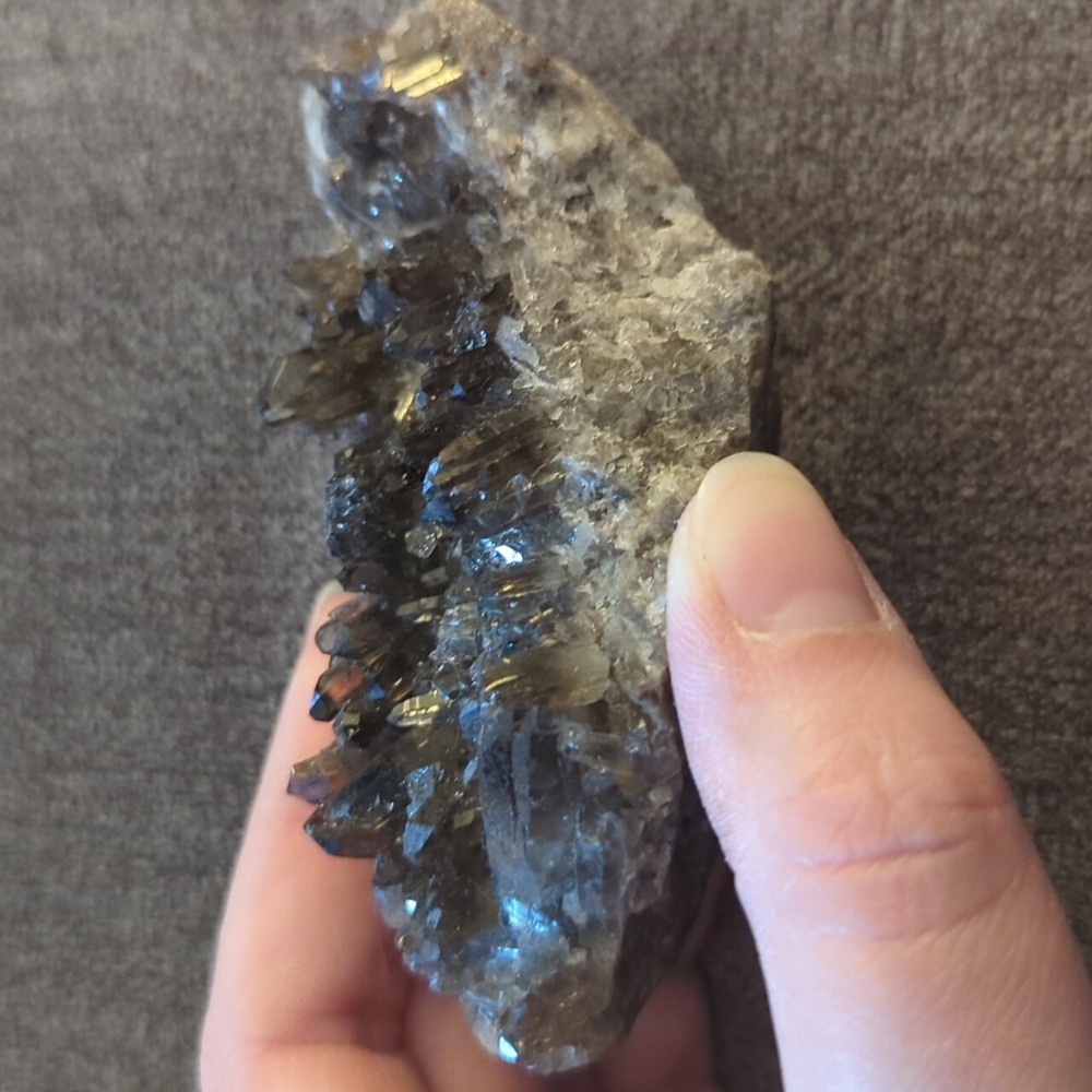 Smokey raw specimen